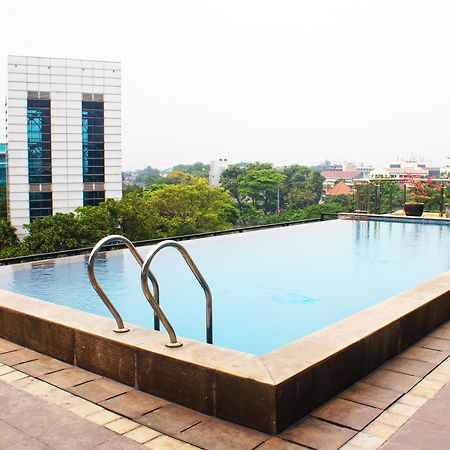 Hotel The Baile à Jakarta Extérieur photo