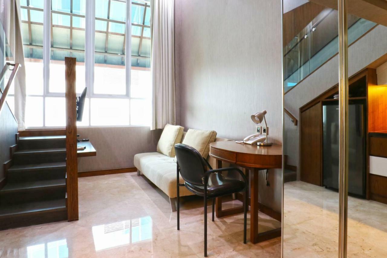 Hotel The Baile à Jakarta Extérieur photo
